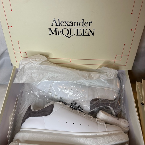 New in box Alexander McQueen White and Gray Men's Sneakers 44 (10-10.5) - Picture 1 of 14